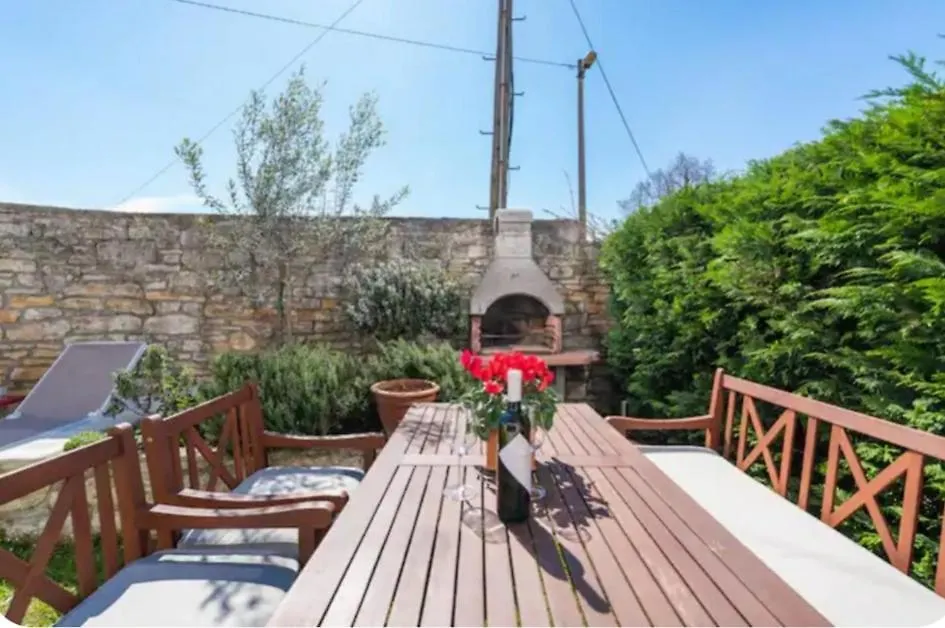 Apartment With Whirlpool And Bbq Near Porec Baderna 0*,  Croatie